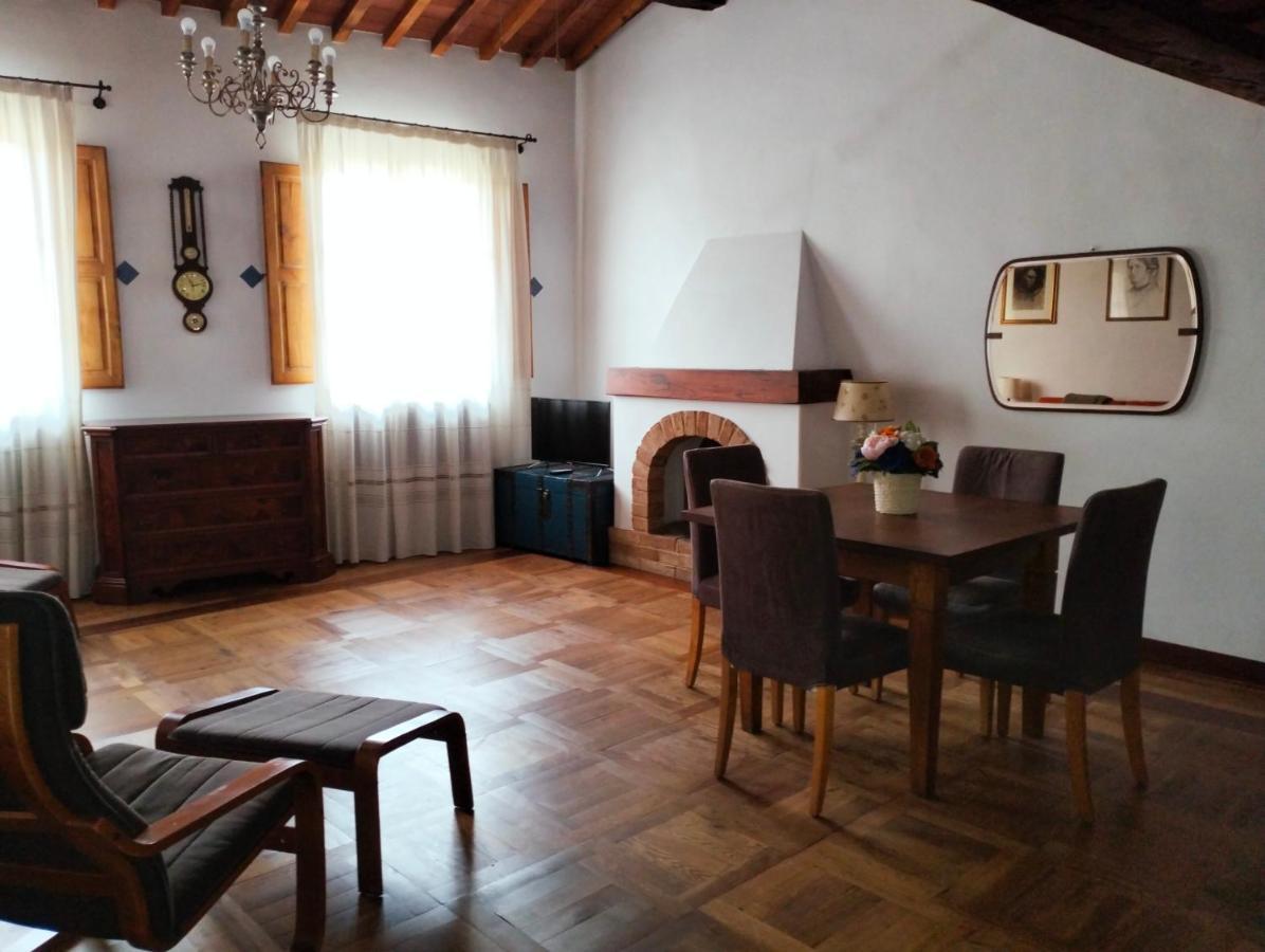 Il Nido Apus Architect Apartment Монтеварчи Екстериор снимка