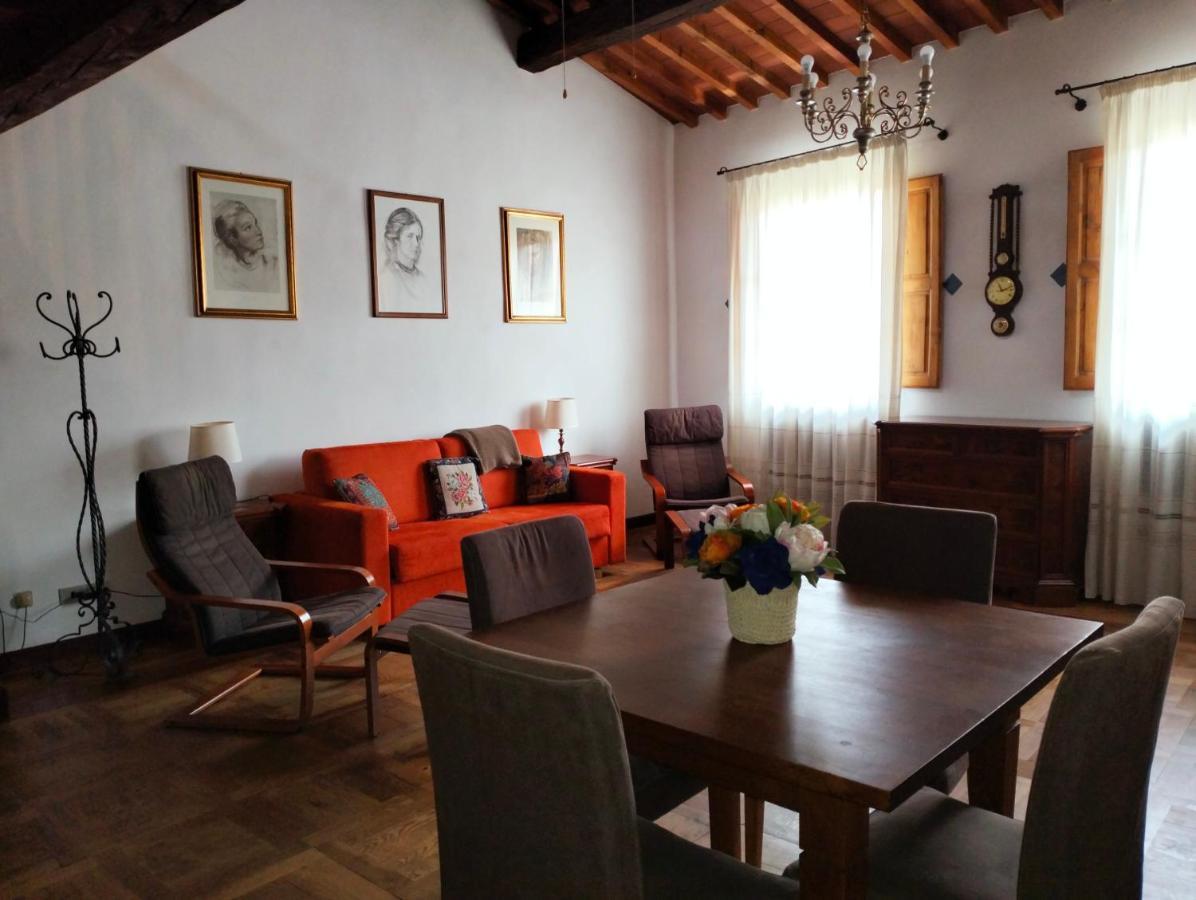 Il Nido Apus Architect Apartment Монтеварчи Екстериор снимка